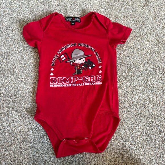 RCMP red bodysuit T-shirt Baby 18 months Toddler - Picture 2 of 6